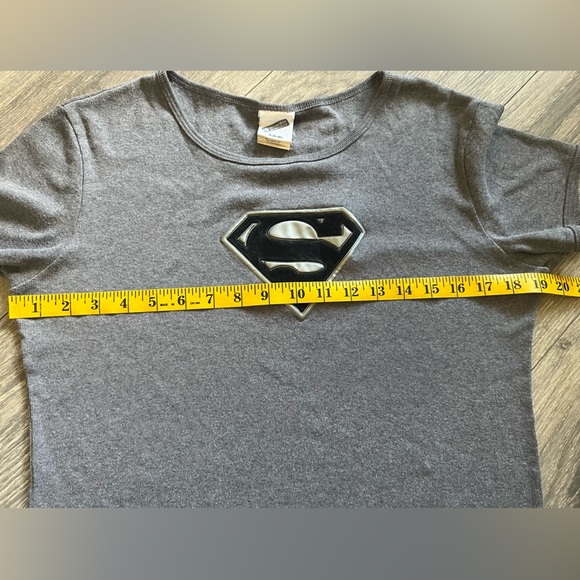 Vintage Warner Bros Black Velvet Superman Logo Gray Baby Tee. Size L - Picture 6 of 7